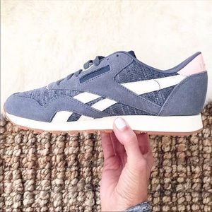Reebok Sneakers